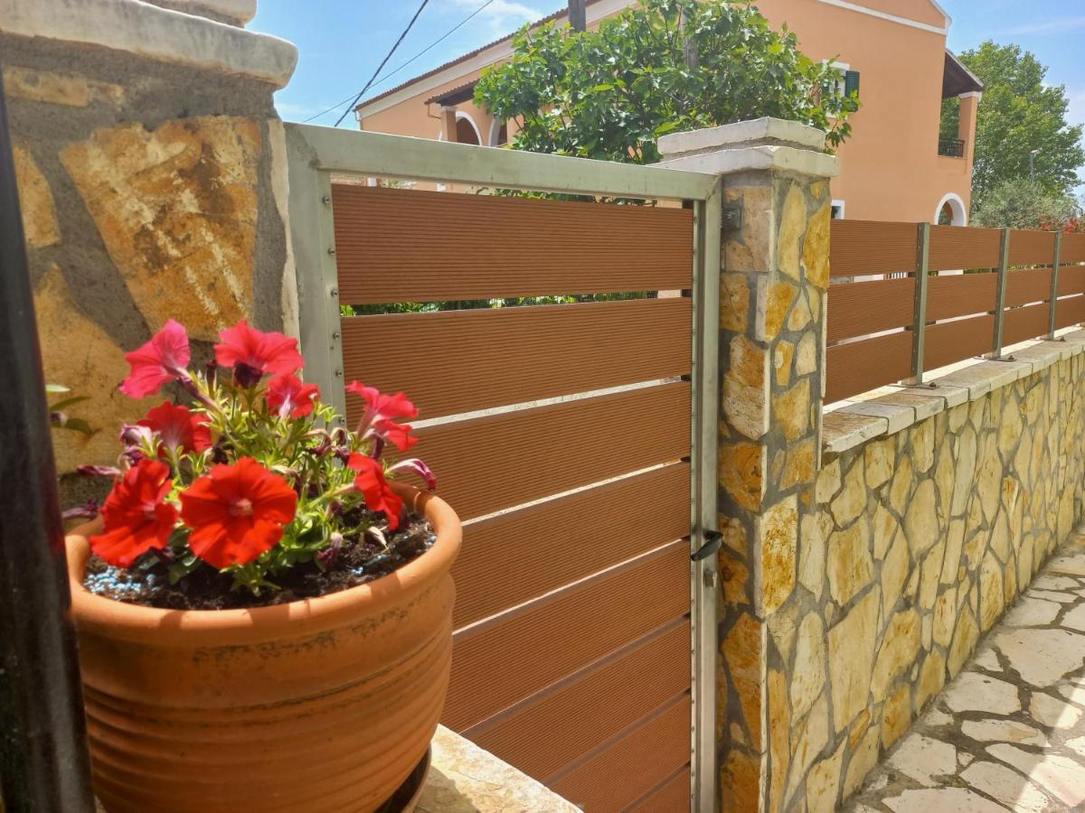 Villa Tina Country Beach Apartments Ахараві Номер фото