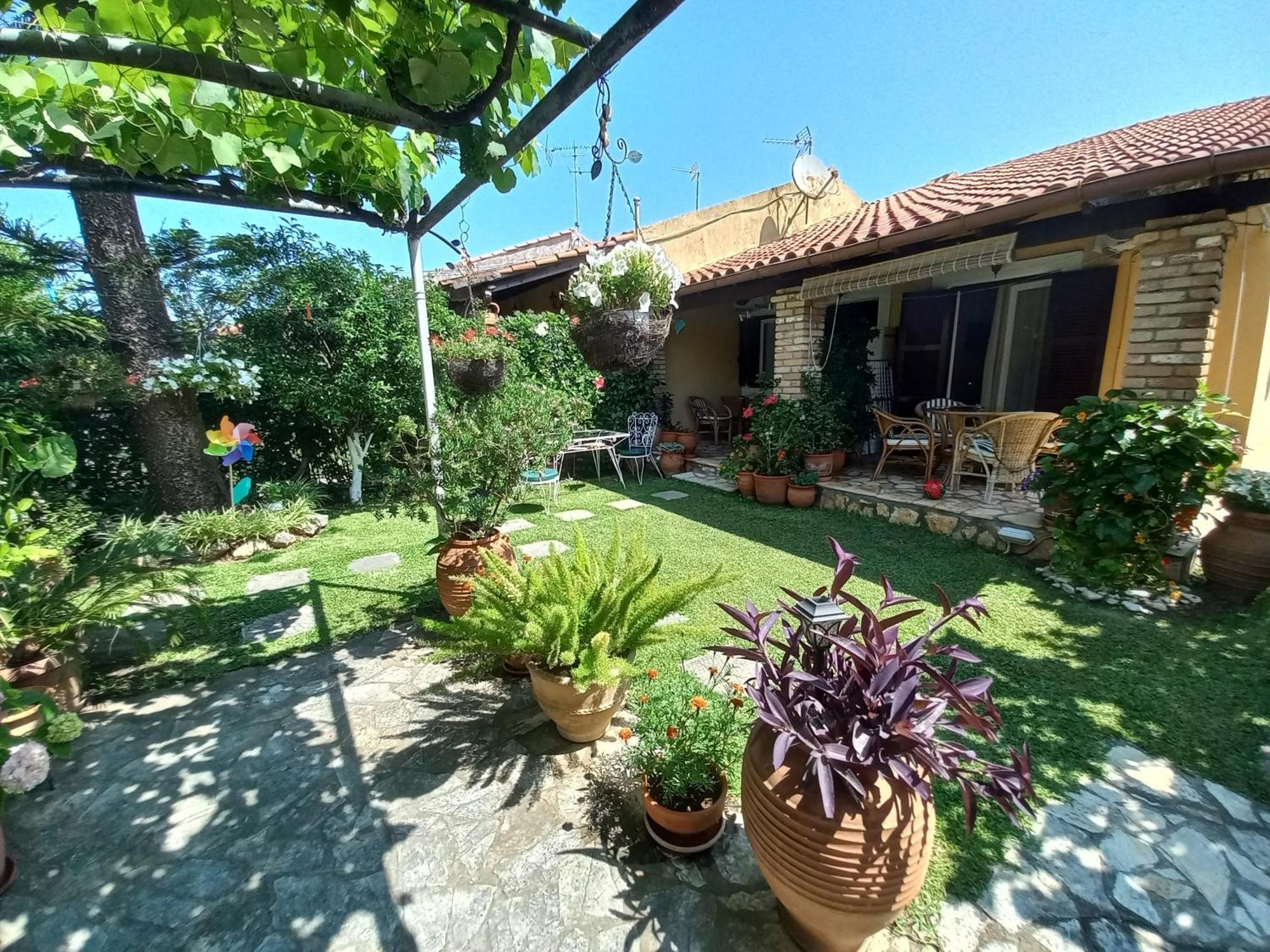 Villa Tina Country Beach Apartments Ахараві Номер фото
